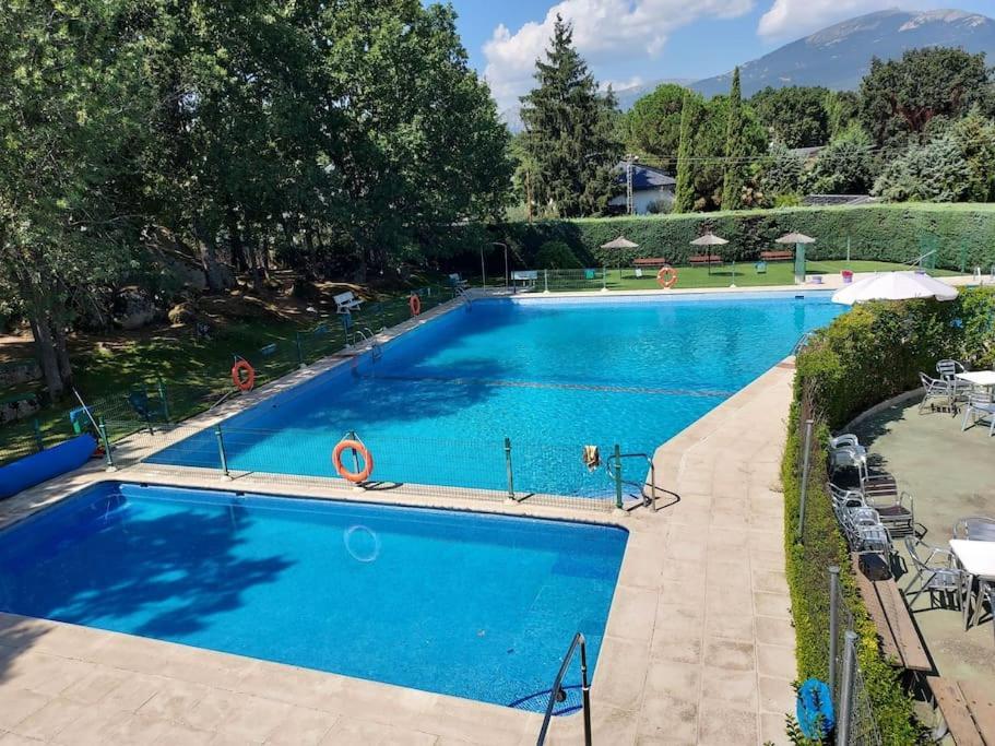 Chalet De 5 Habitaciones En La Sierra De Madrid El Olivo De Miraflores Miraflores de la Sierra Exterior photo